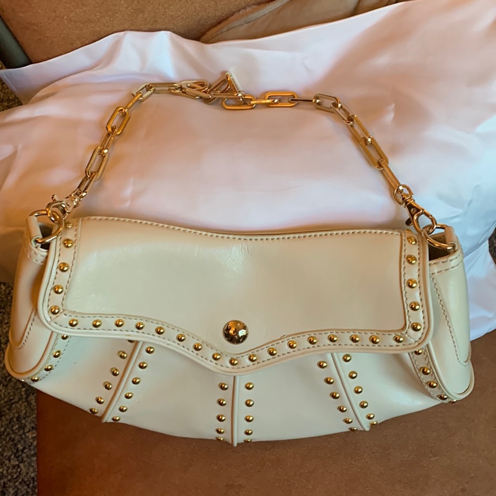 Maxx New York off white leather hand bag with gold chain strap